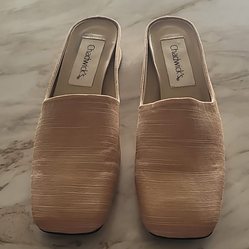 Chadwicks fabric mules Size 7M